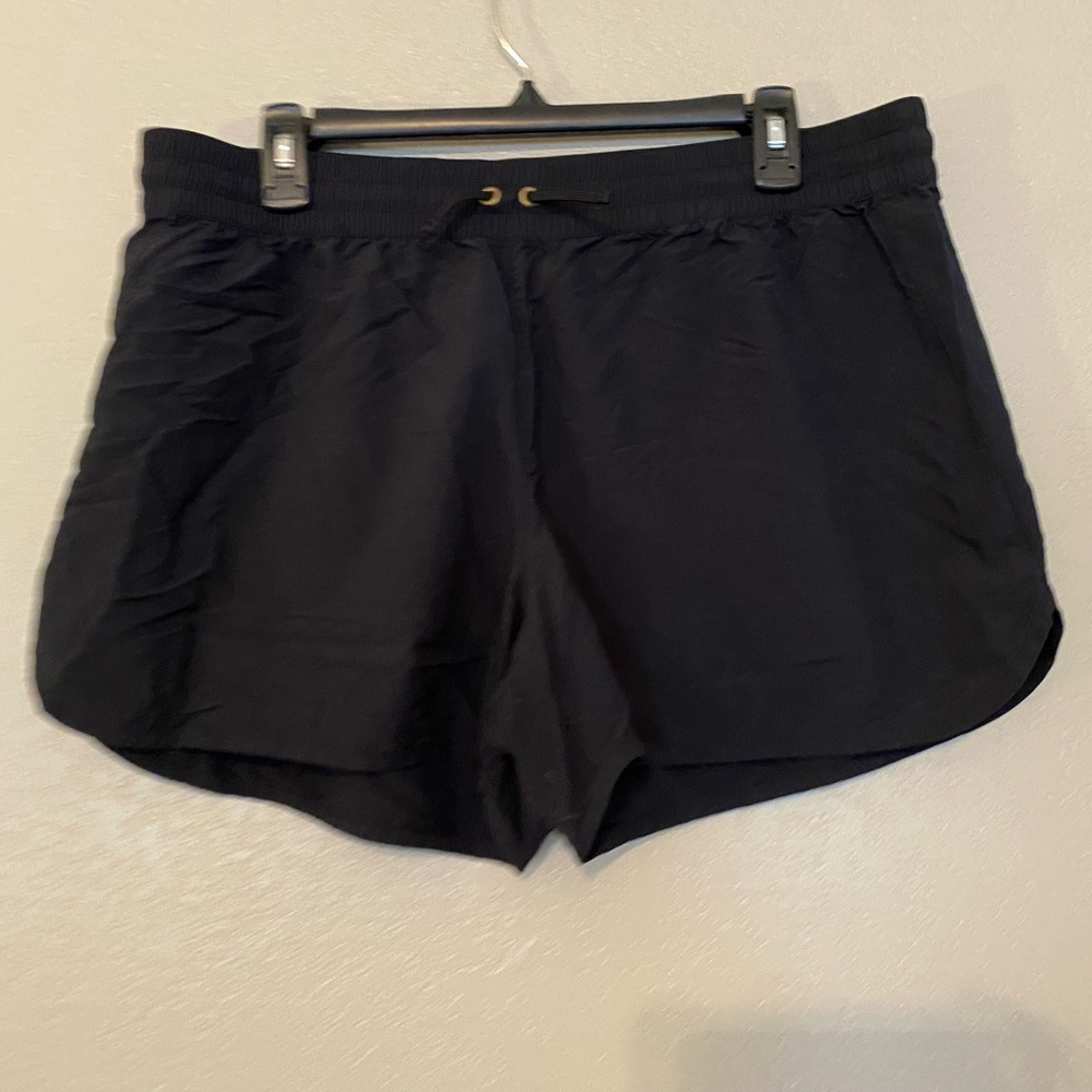 Columbus • black outdoor shorts